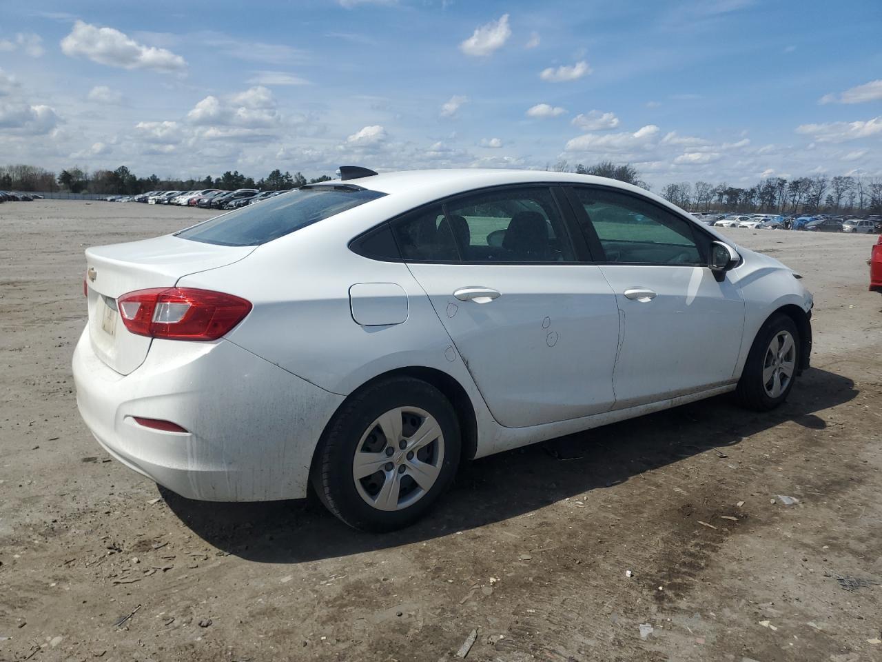 2017 CHEVROLET CRUZE LS - Image 3