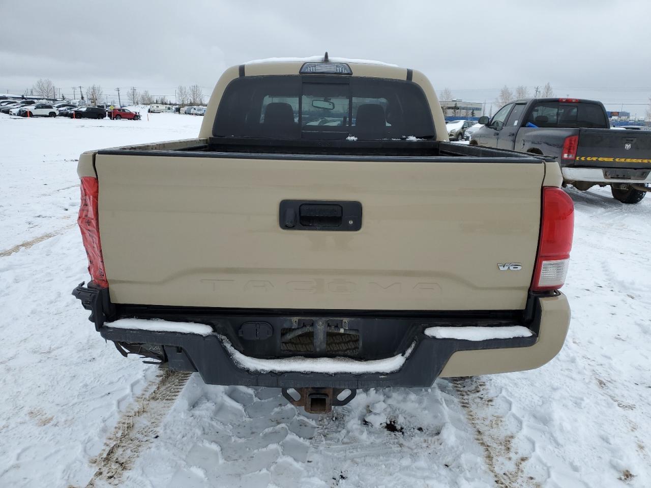 2017 TOYOTA TACOMA DOU - Фото 6