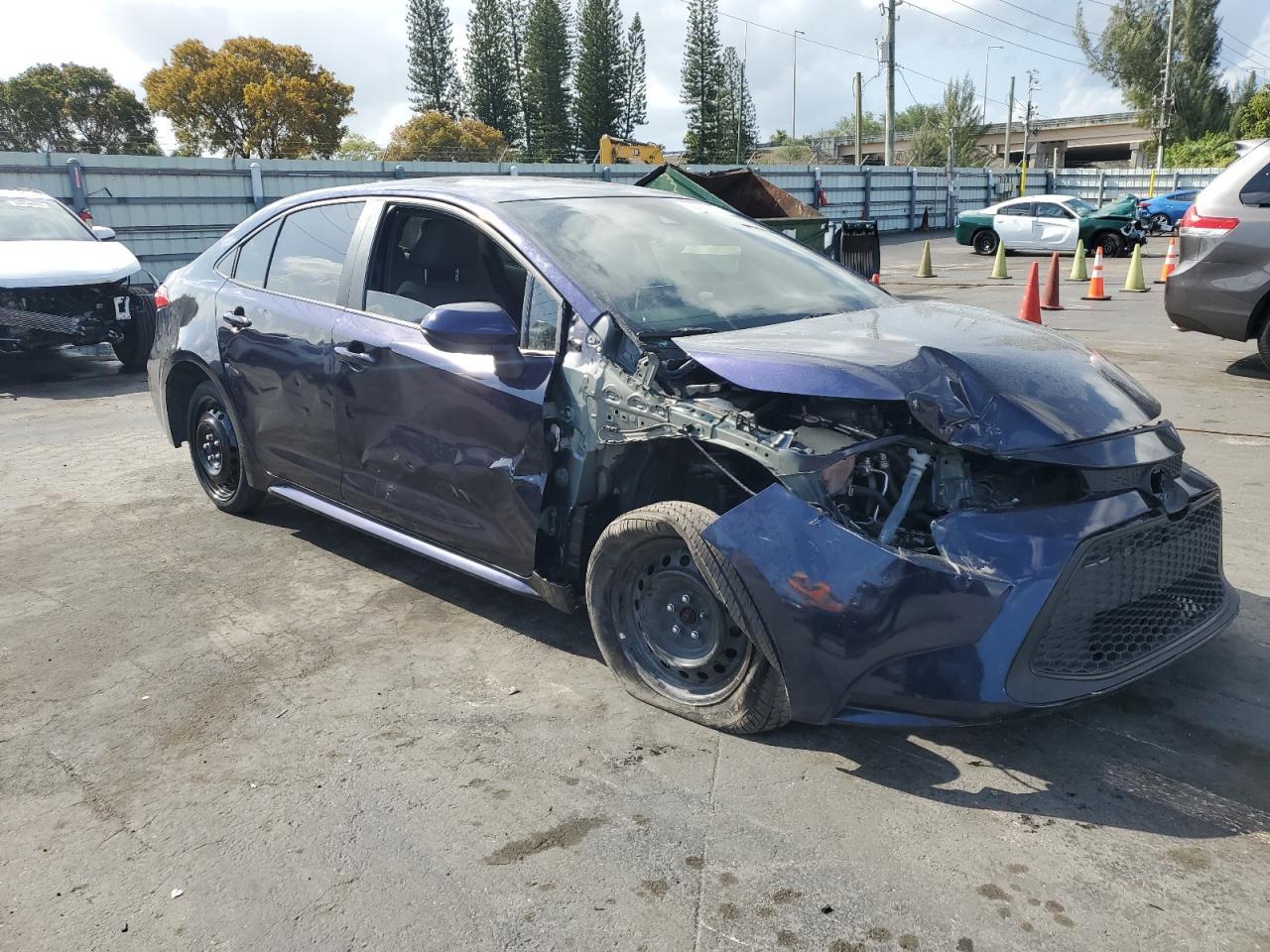 2021 TOYOTA COROLLA LE - Фото 4