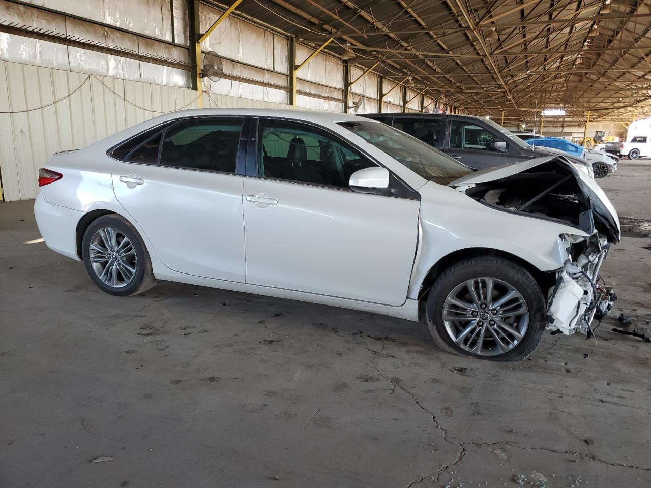 2015 TOYOTA CAMRY LE - Фото 4