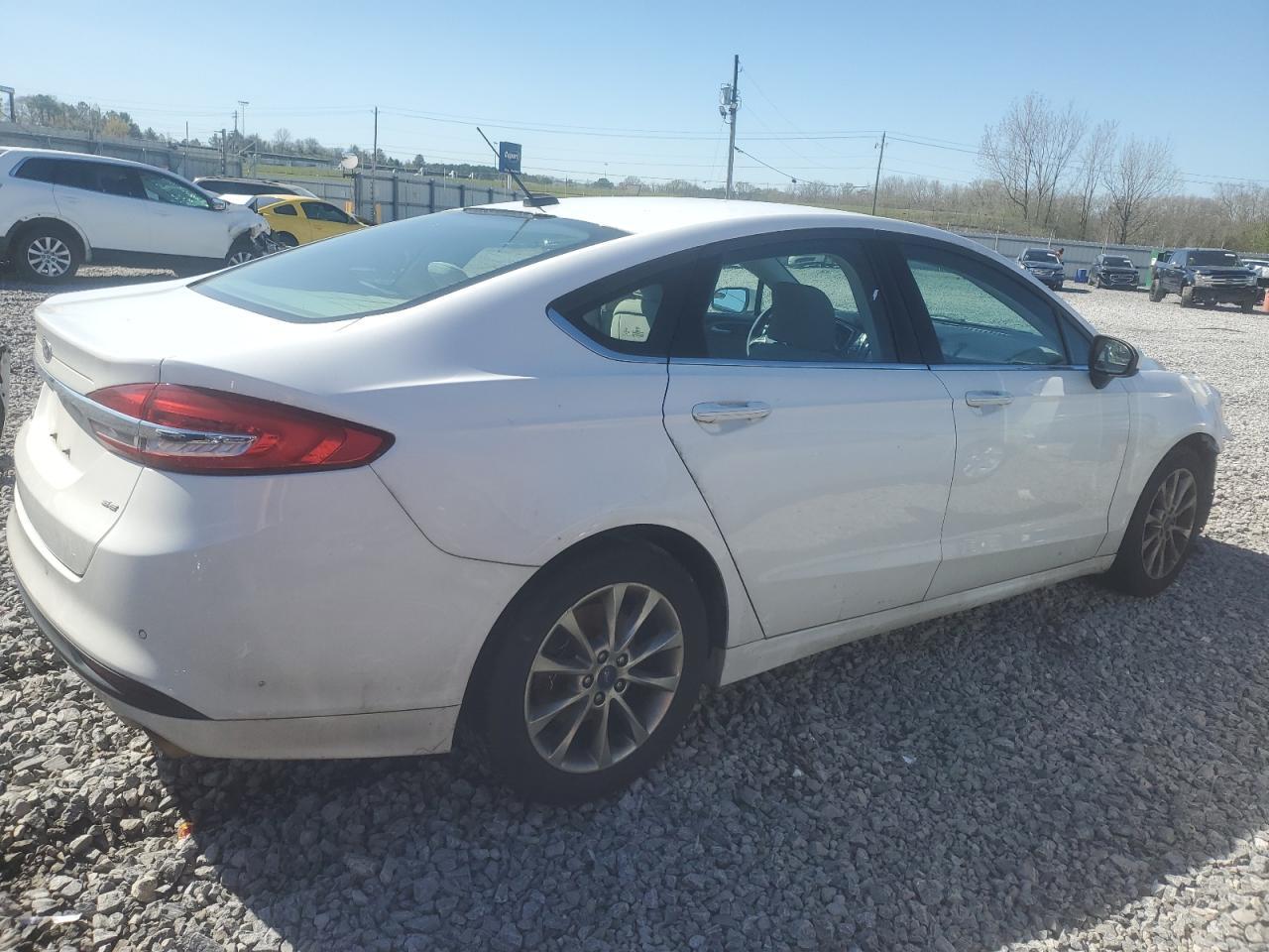 2017 FORD FUSION SE - Фото 3