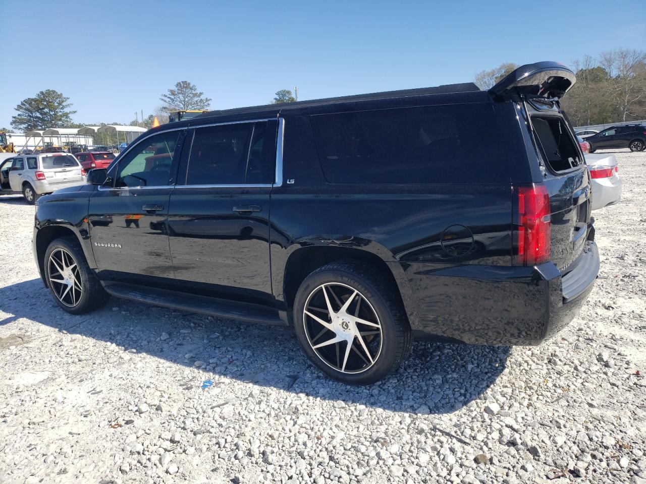 2016 CHEVROLET SUBURBAN C - Фото 2
