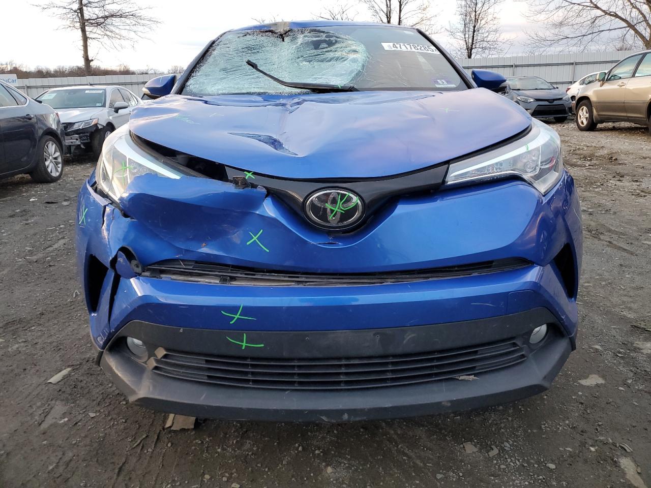 2018 TOYOTA C-HR XLE - Фото 5