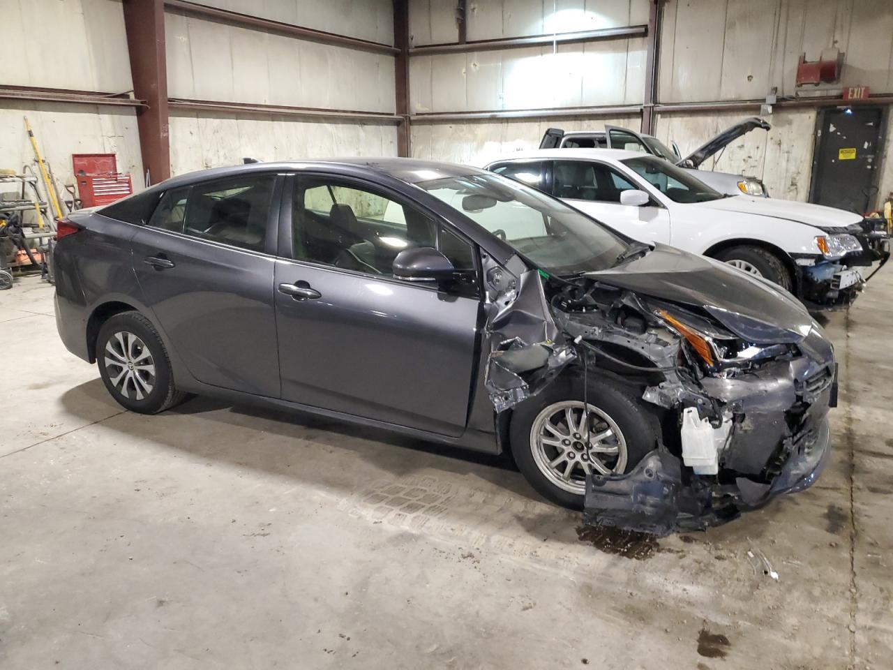 2019 TOYOTA PRIUS - Image 4