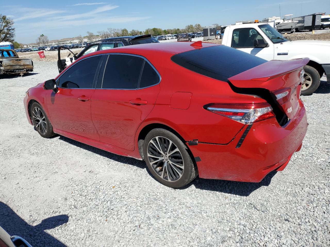 2020 TOYOTA CAMRY SE - Фото 2