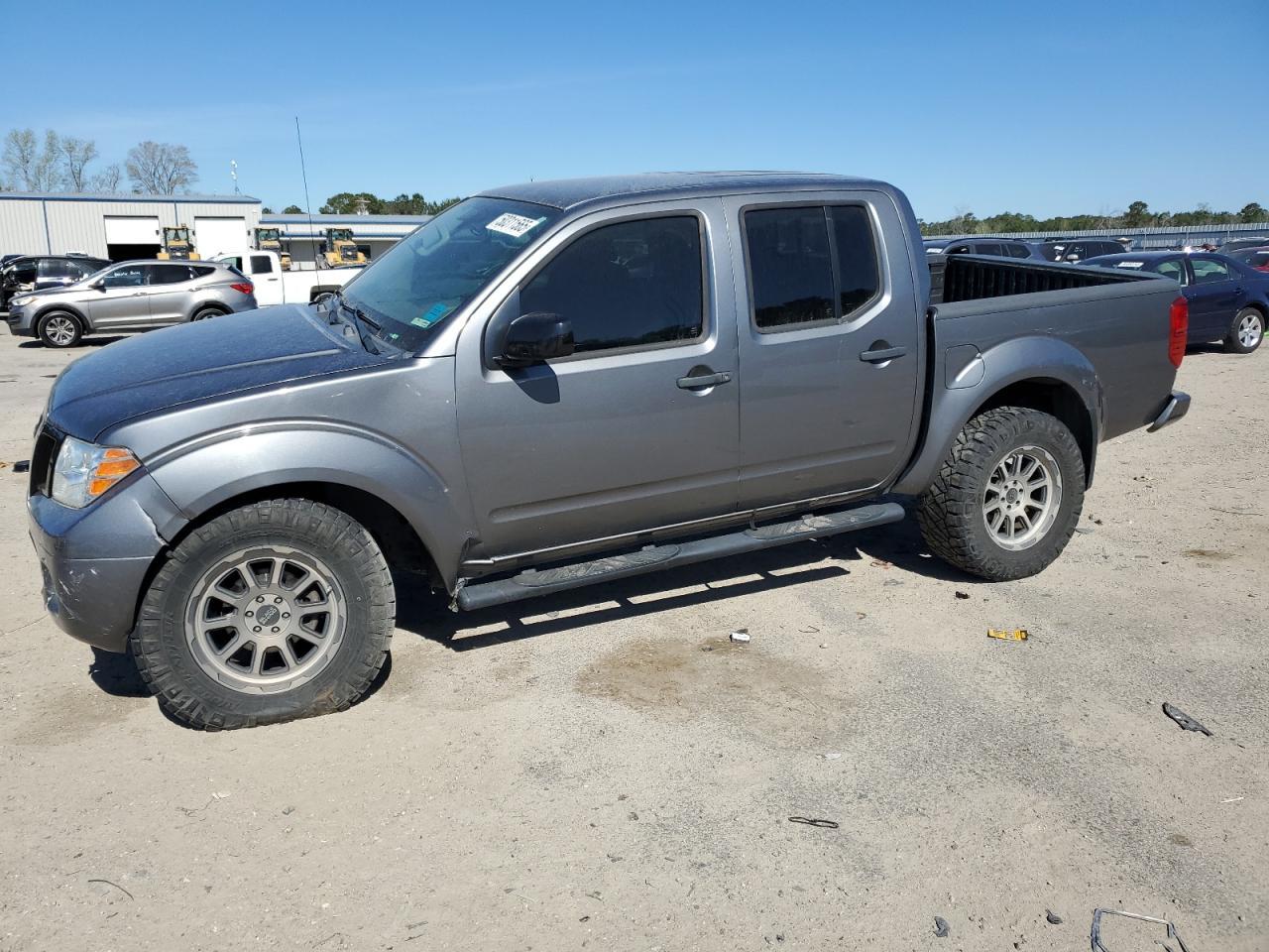 2019 NISSAN FRONTIER S
