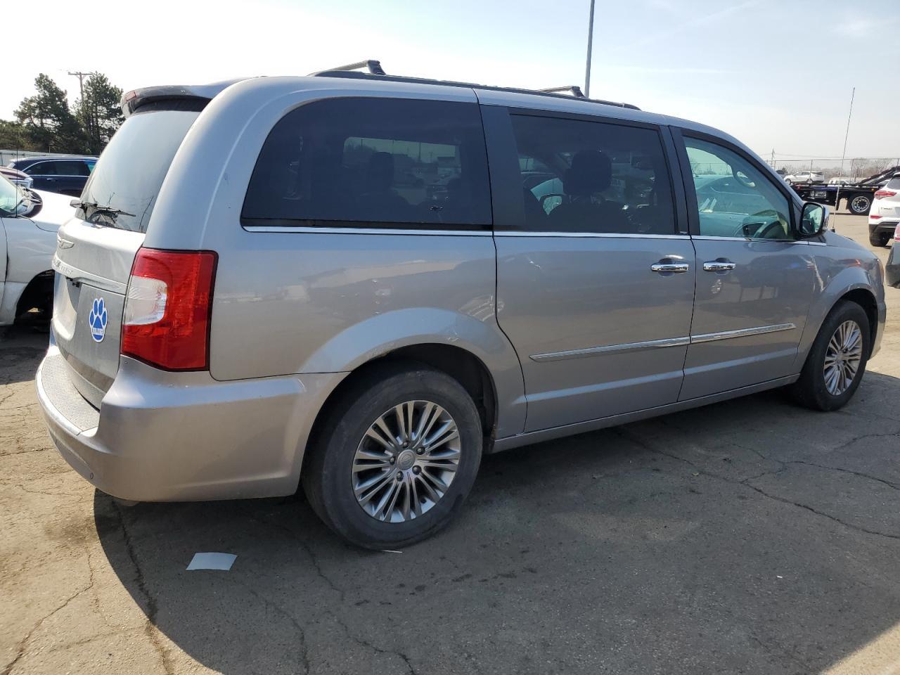 2014 CHRYSLER TOWN & COU - Фото 3