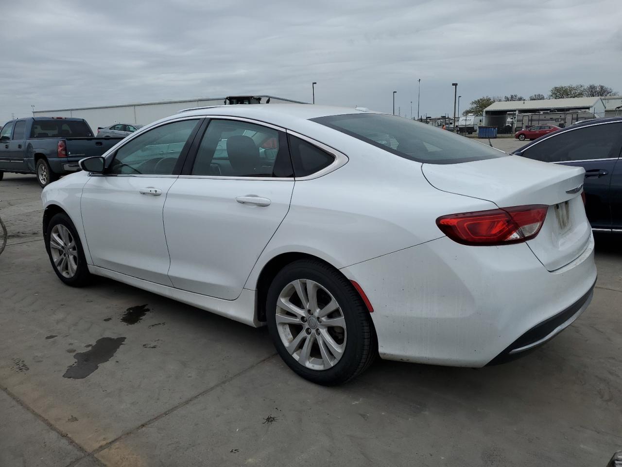 2015 CHRYSLER 200 LIMITE - Image 2