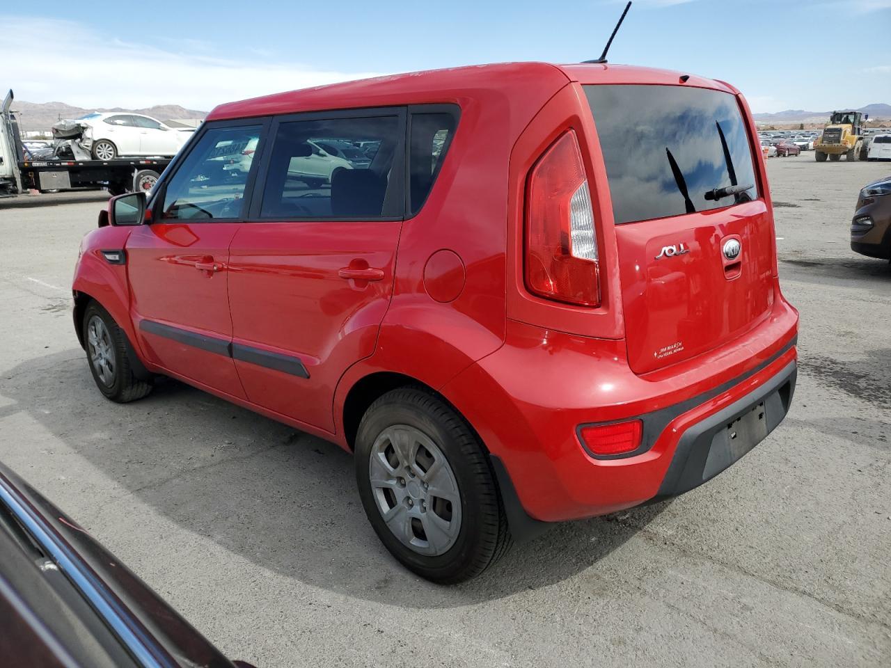 2013 KIA SOUL - Image 2