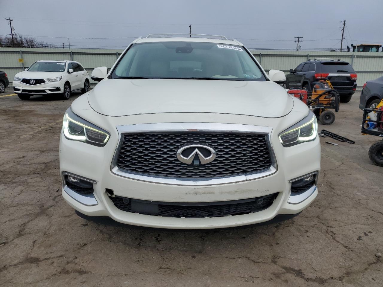 2017 INFINITI QX60 - Фото 5