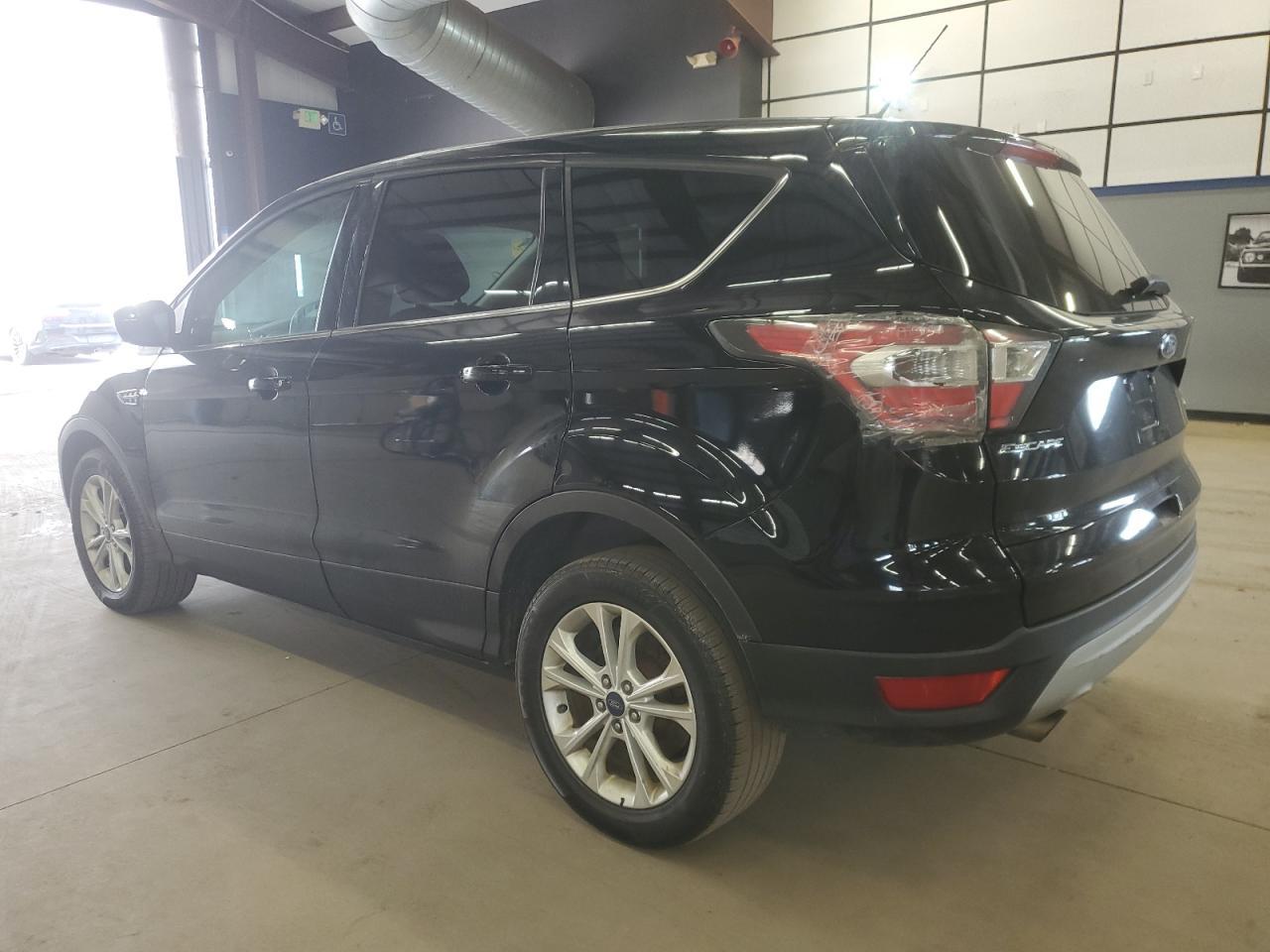 2017 FORD ESCAPE SE - Фото 2
