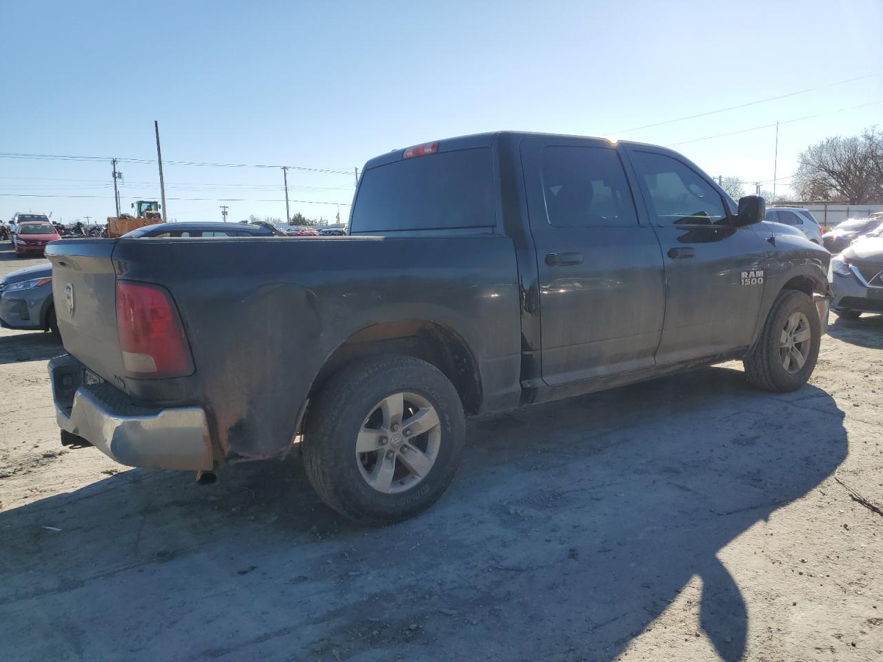 2018 RAM 1500 ST - Image 3
