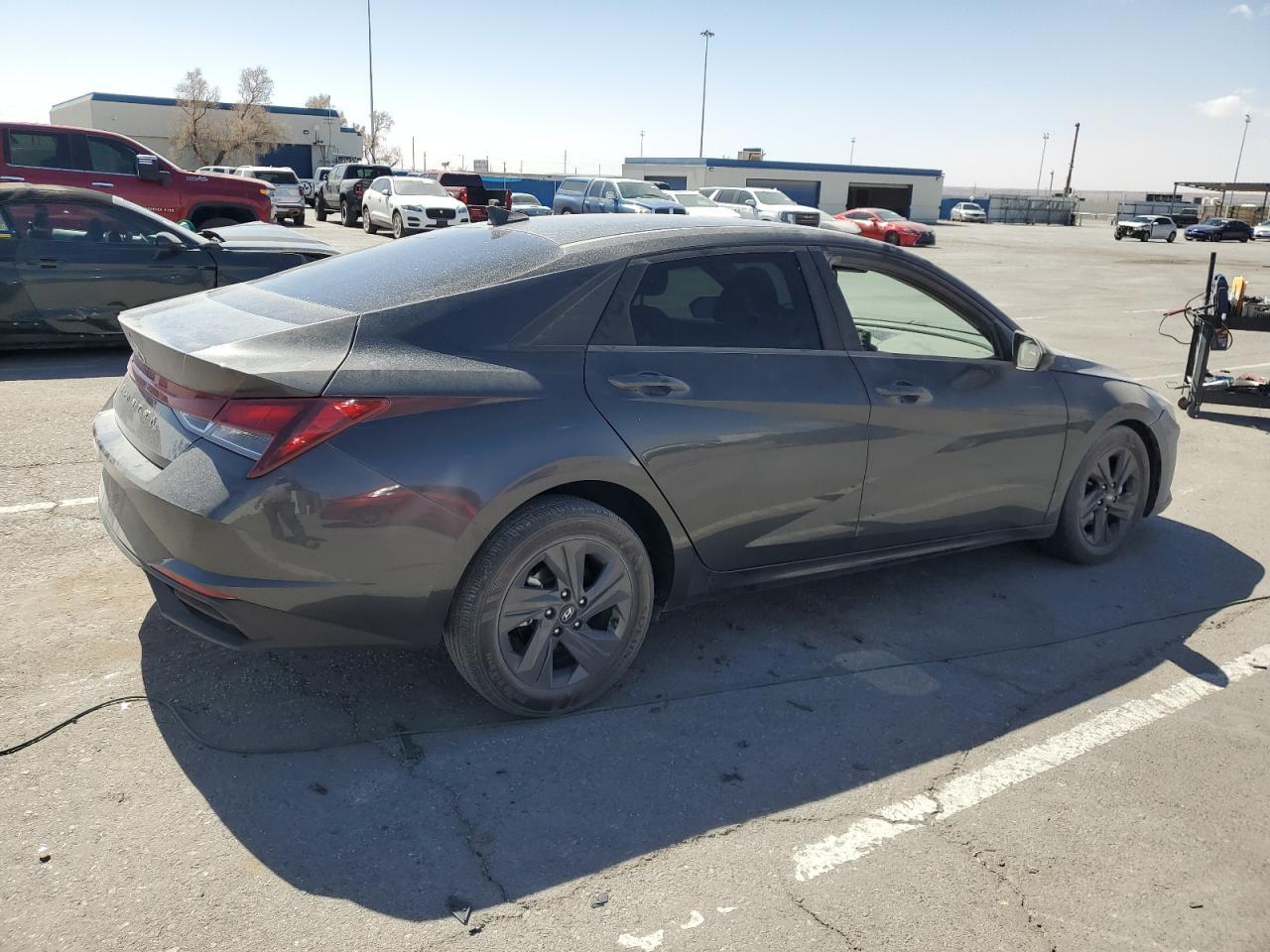2023 HYUNDAI ELANTRA SE - Image 3