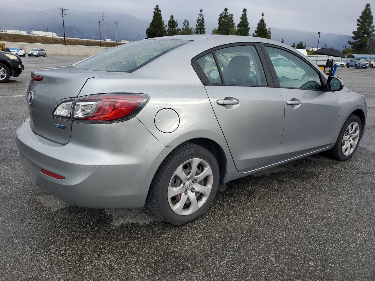 2013 MAZDA 3 I - Фото 3