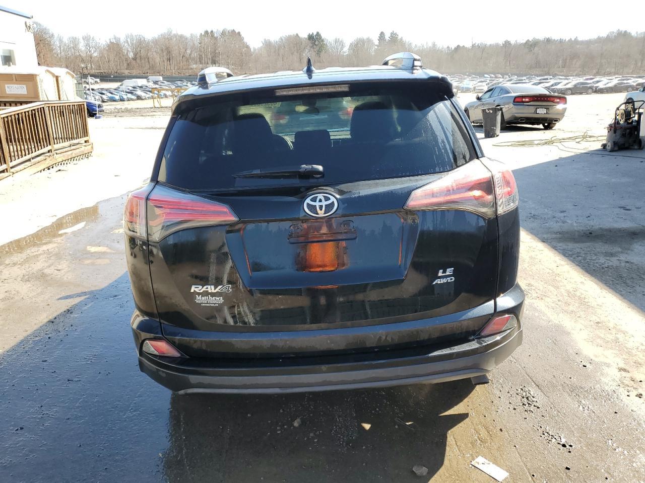 2017 TOYOTA RAV4 LE - Фото 6