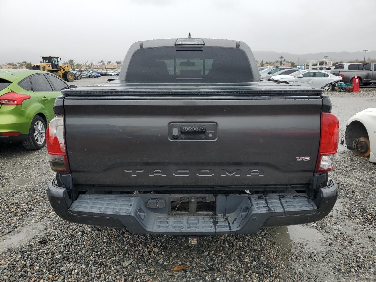 2017 TOYOTA TACOMA DOU - Фото 6