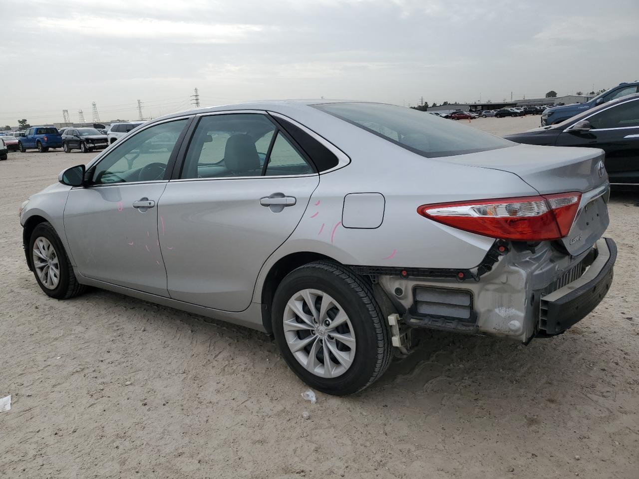 2015 TOYOTA CAMRY LE - Image 2