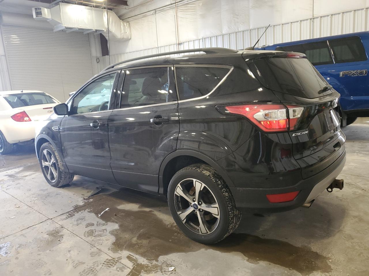 2017 FORD ESCAPE SE - Фото 2