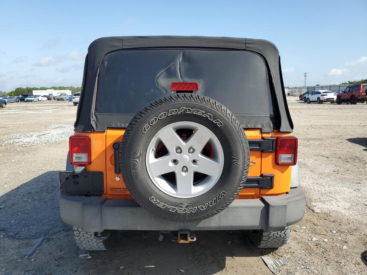 2012 JEEP WRANGLER U - Image 6