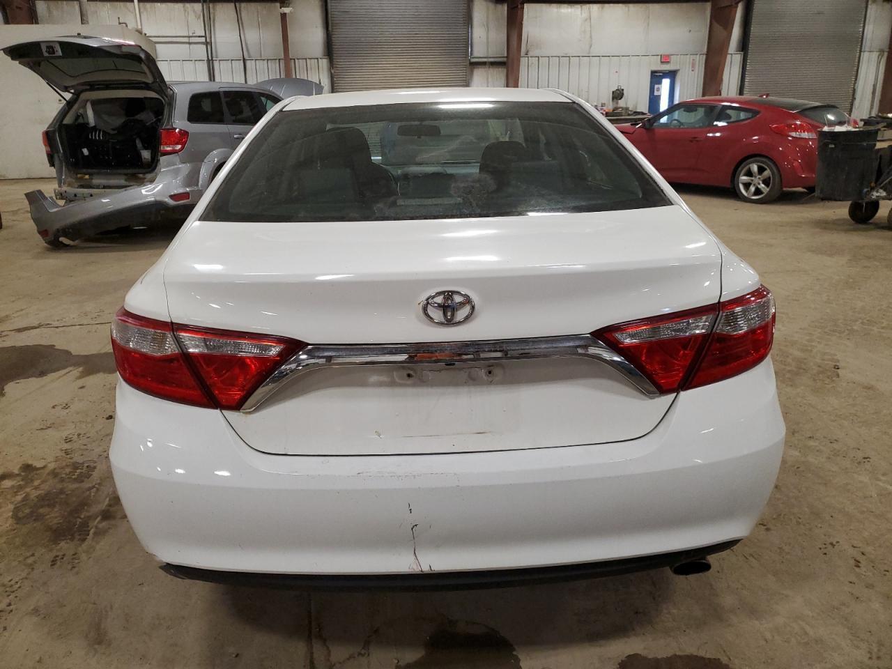 2017 TOYOTA CAMRY LE - Фото 6