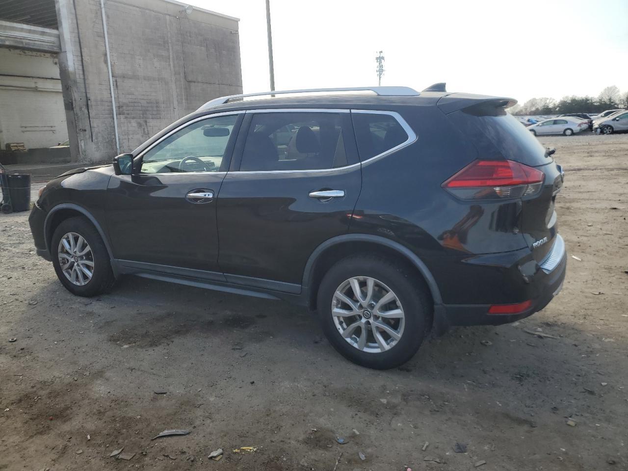 2017 NISSAN ROGUE S - Фото 2