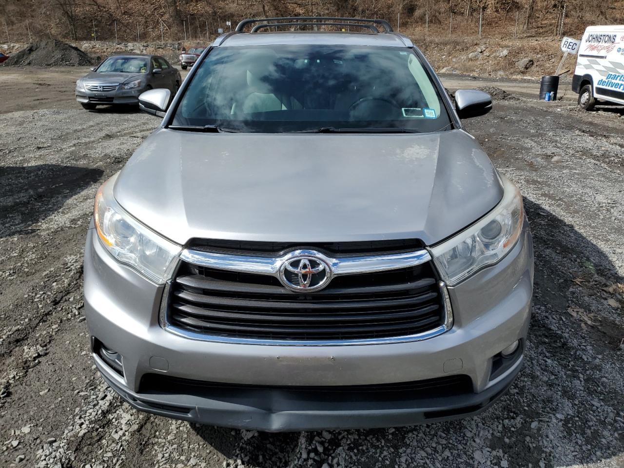 2014 TOYOTA HIGHLANDER - Image 5