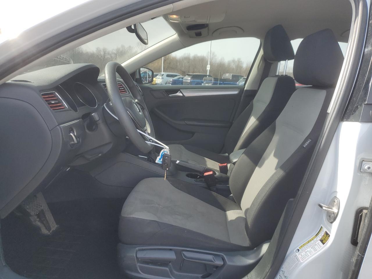 2017 VOLKSWAGEN JETTA S - Image 7