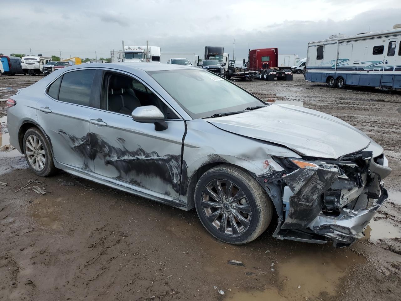 2018 TOYOTA CAMRY L - Image 4