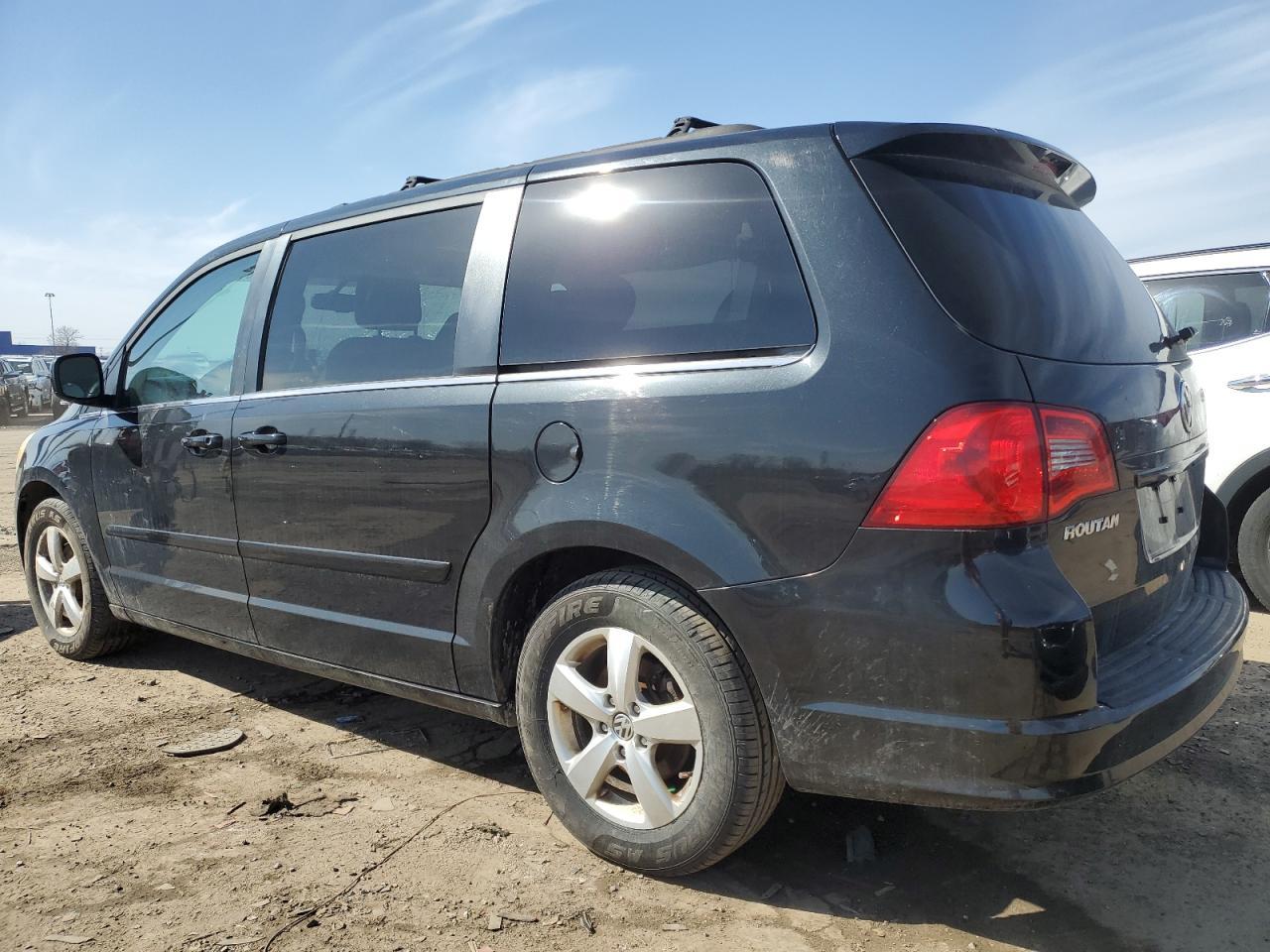2011 VOLKSWAGEN ROUTAN SE - Фото 2