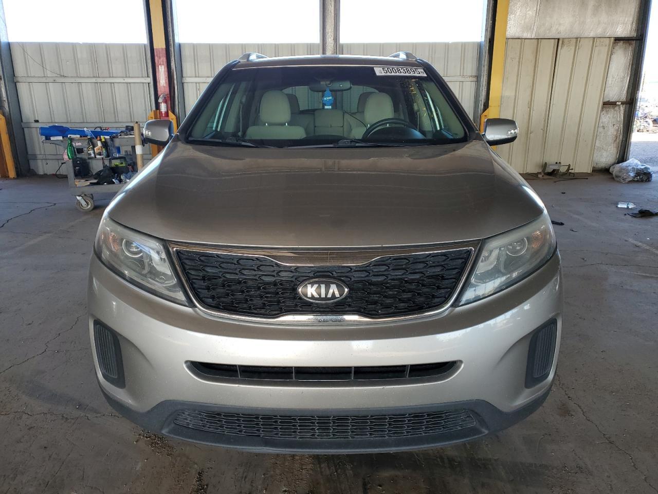 2014 KIA SORENTO LX - Image 5