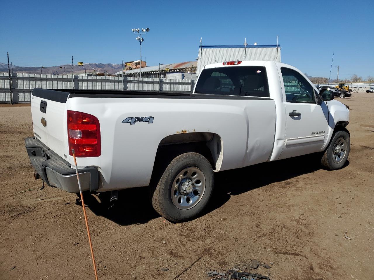 2012 CHEVROLET SILVERADO - Image 3