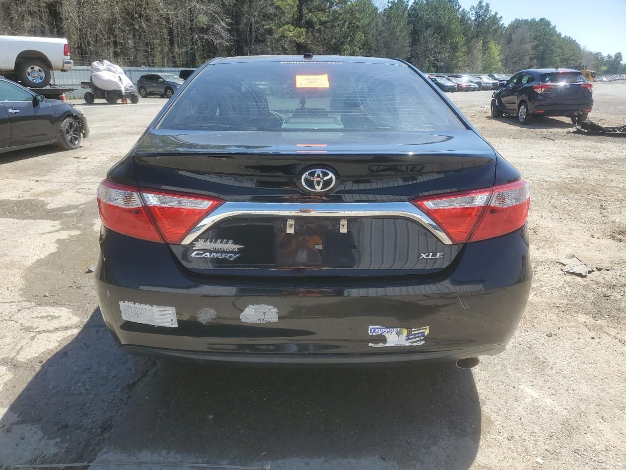 2017 TOYOTA CAMRY LE - Image 6