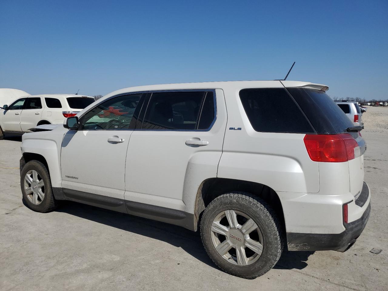 2016 GMC TERRAIN SL - Image 2