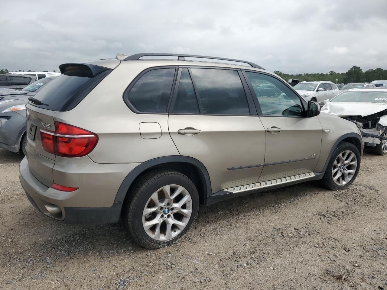 2012 BMW X5 XDRIVE3 - Image 3