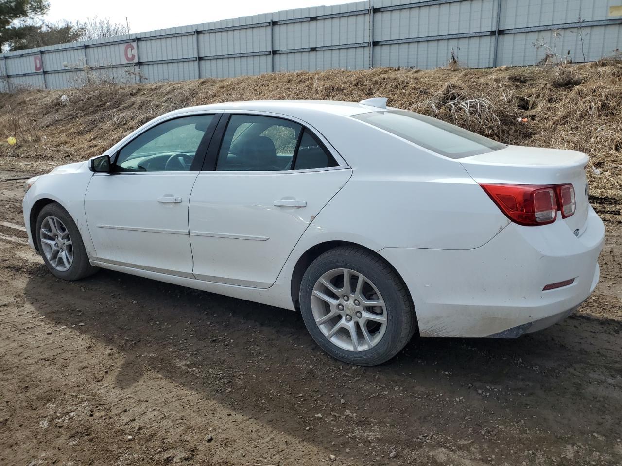 2015 CHEVROLET MALIBU 1LT - Image 2