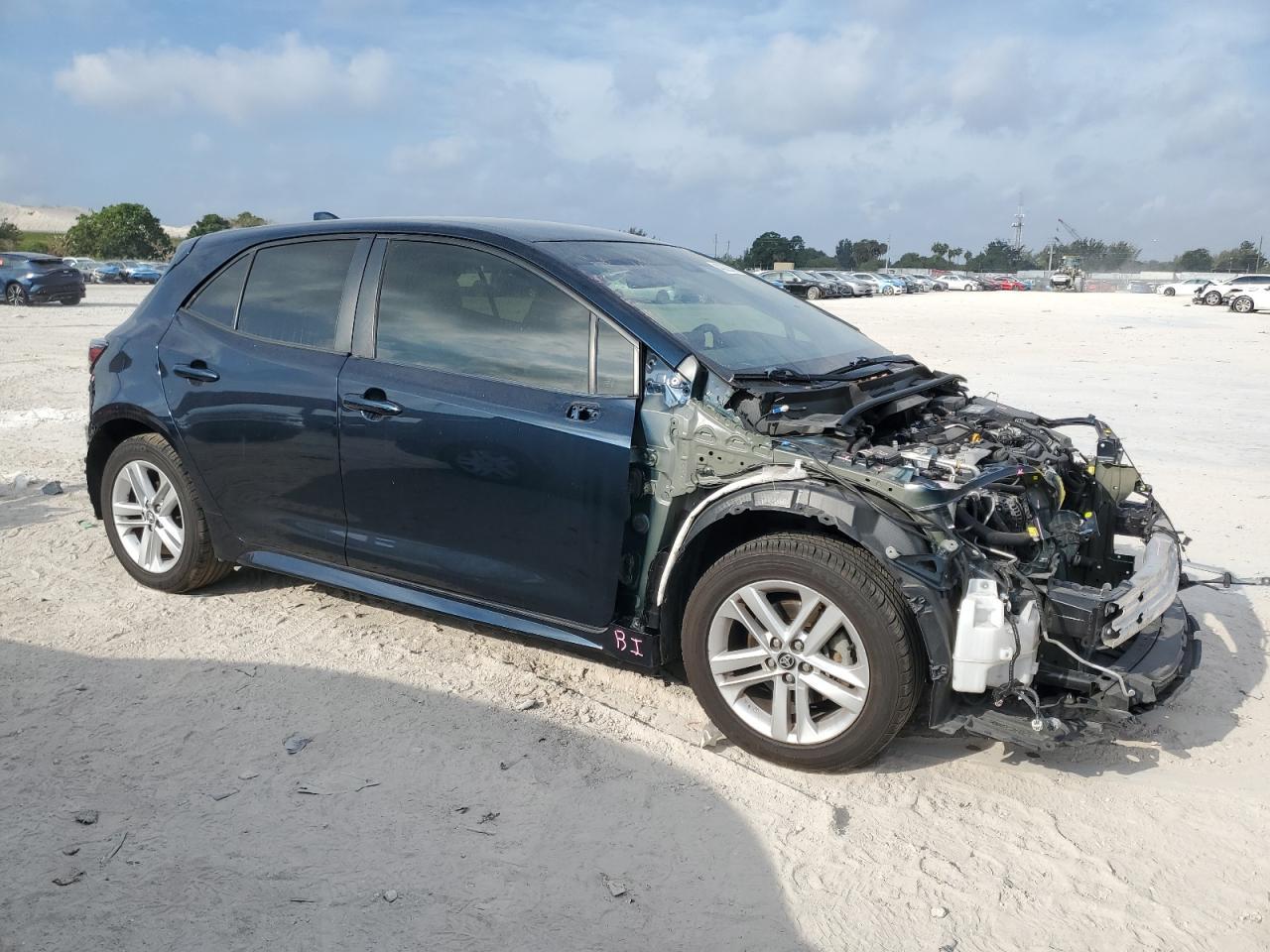 2022 TOYOTA COROLLA SE - Фото 4