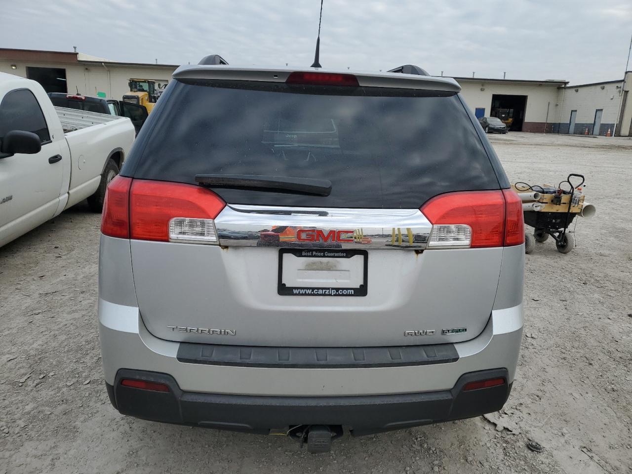 2012 GMC TERRAIN SL - Image 6