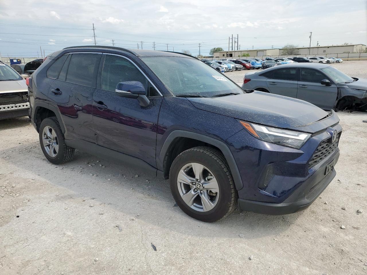 2022 TOYOTA RAV4 XLE - Image 4