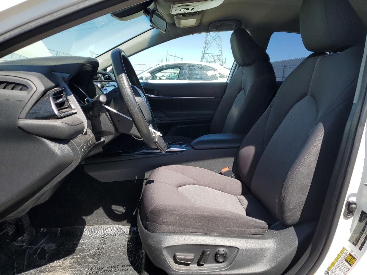 2020 TOYOTA CAMRY LE - Фото 7