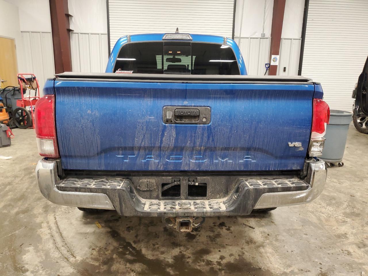 2017 TOYOTA TACOMA DOU - Фото 6