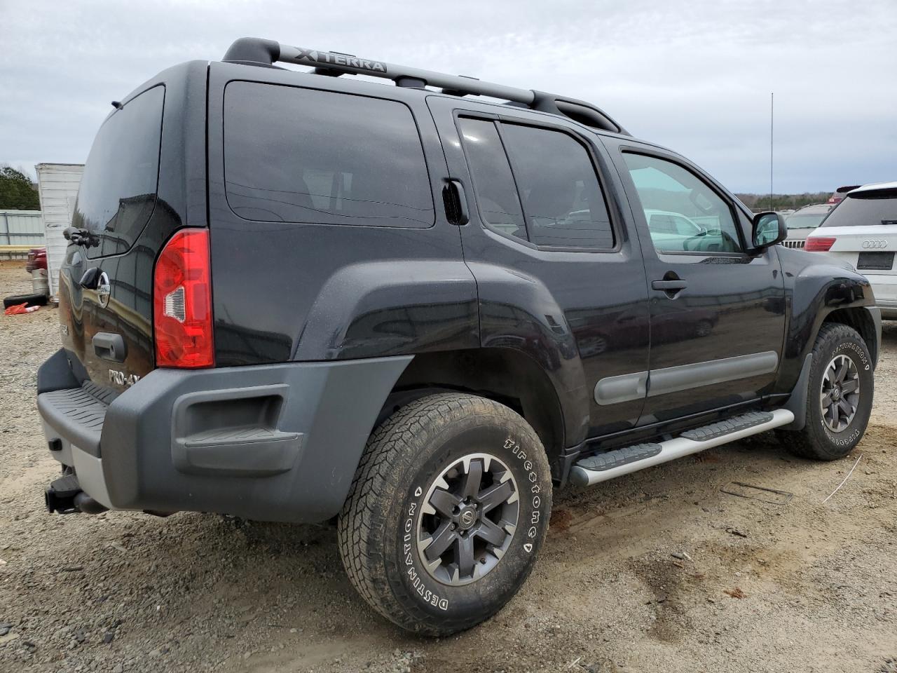 2014 NISSAN XTERRA X - Image 3
