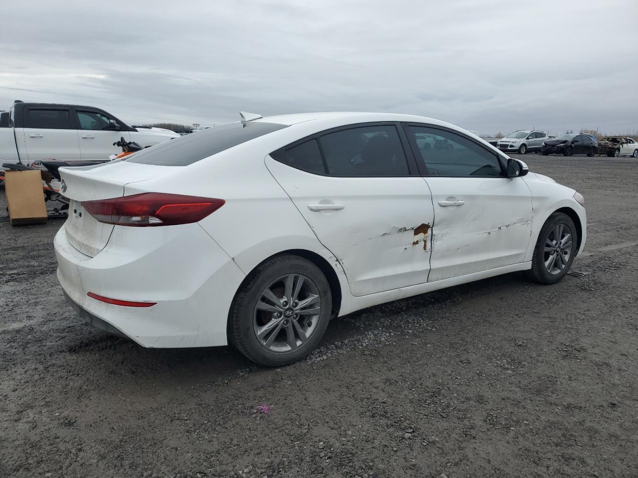 2018 HYUNDAI ELANTRA SE - Фото 3