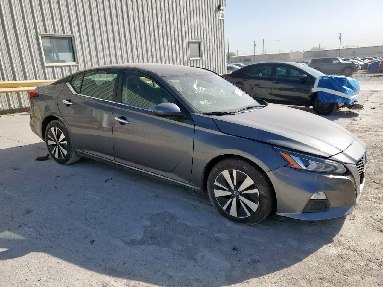 2022 NISSAN ALTIMA SV - Image 4