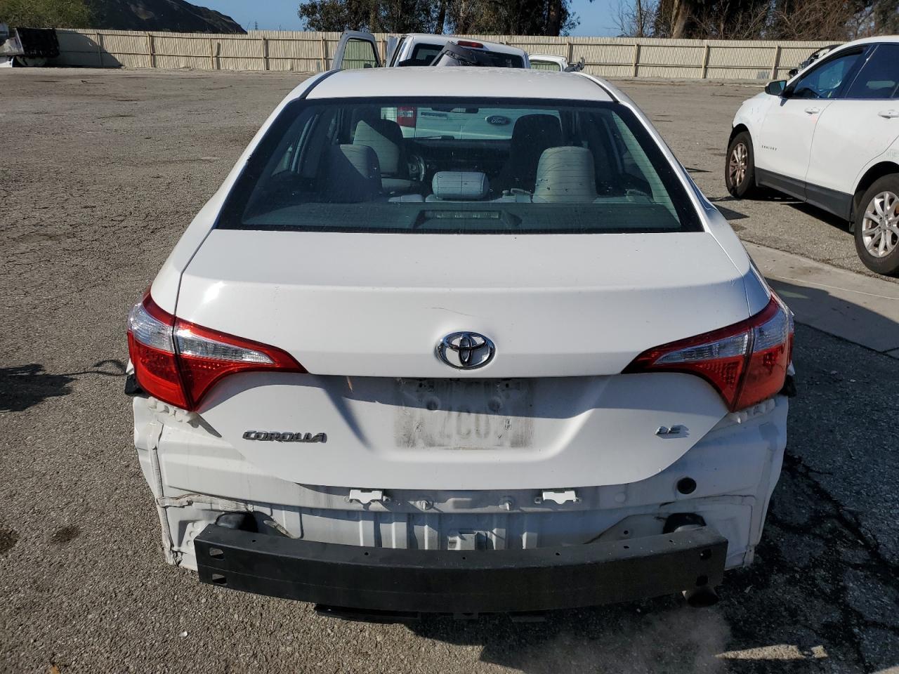 2015 TOYOTA COROLLA L - Фото 6