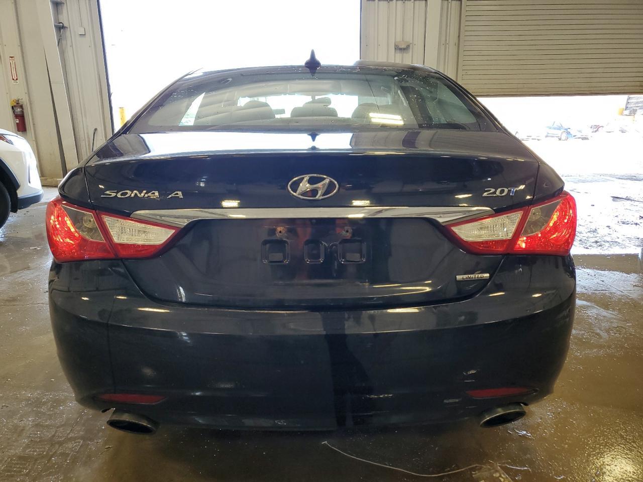2011 HYUNDAI SONATA SE - Image 6