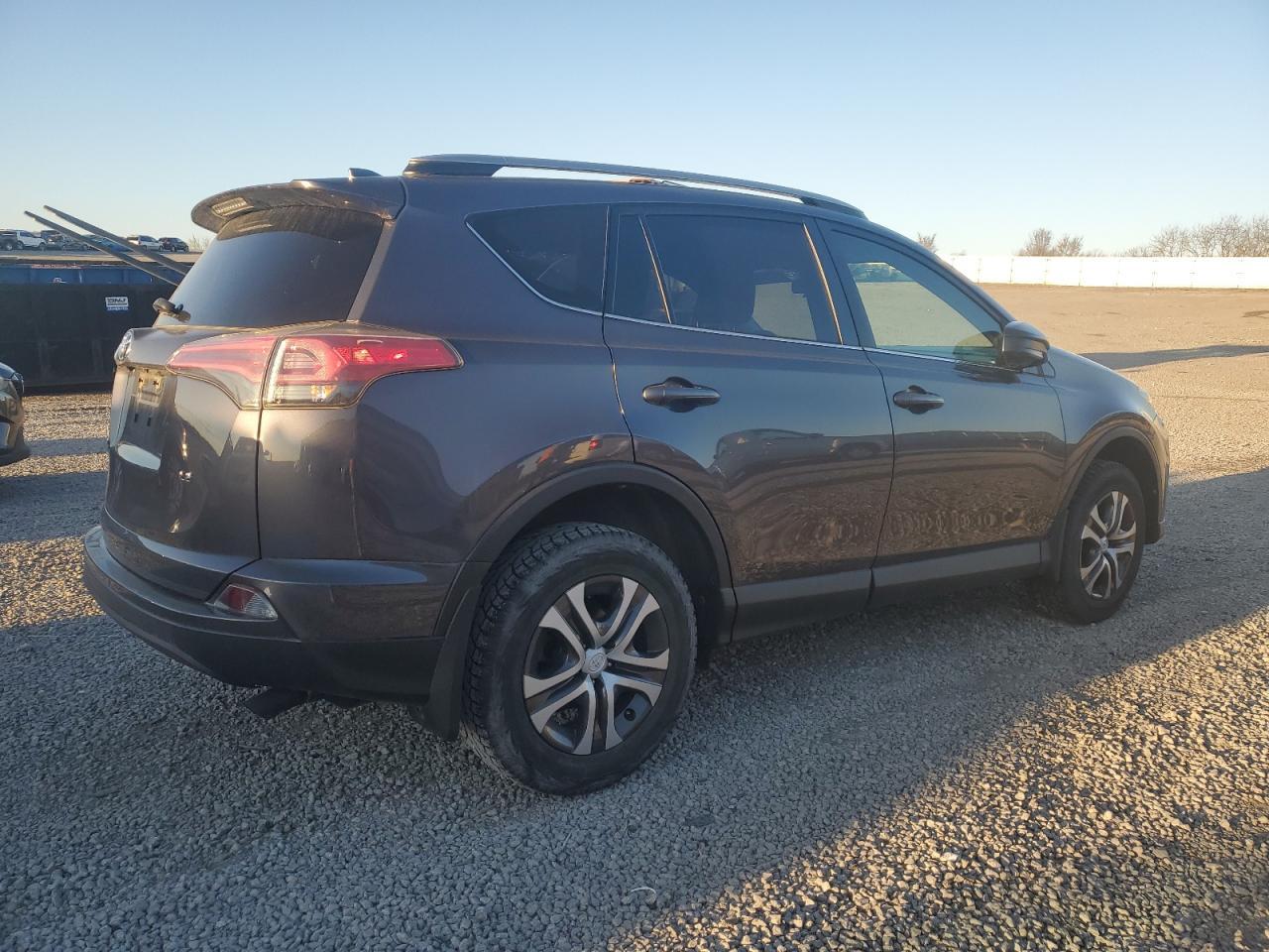2018 TOYOTA RAV4 LE - Image 3