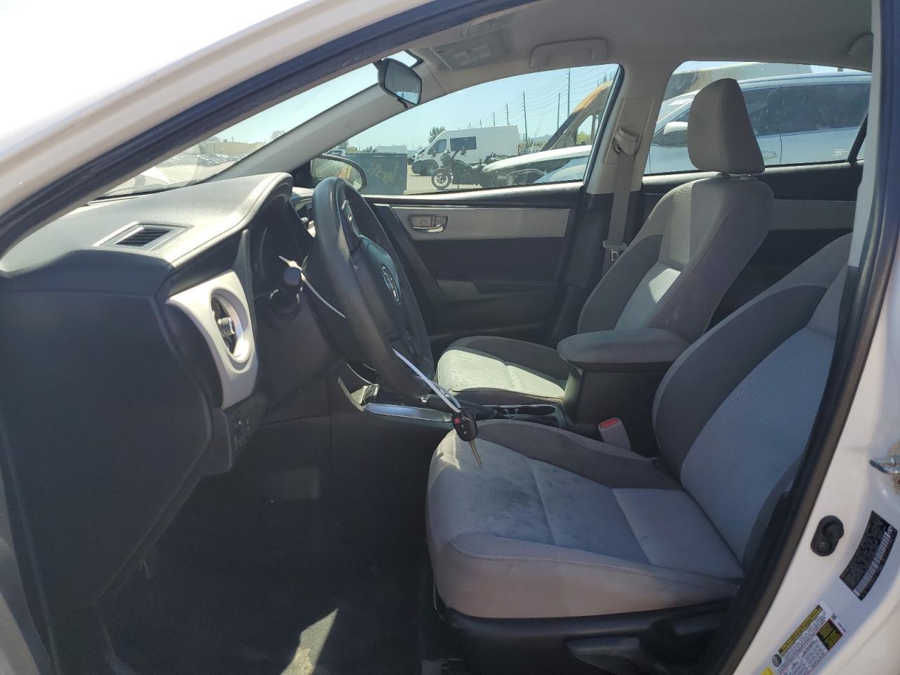 2019 TOYOTA COROLLA L - Фото 7