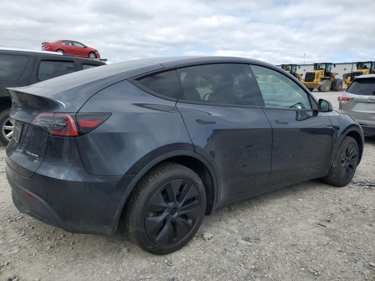 2025 TESLA MODEL Y - Image 3