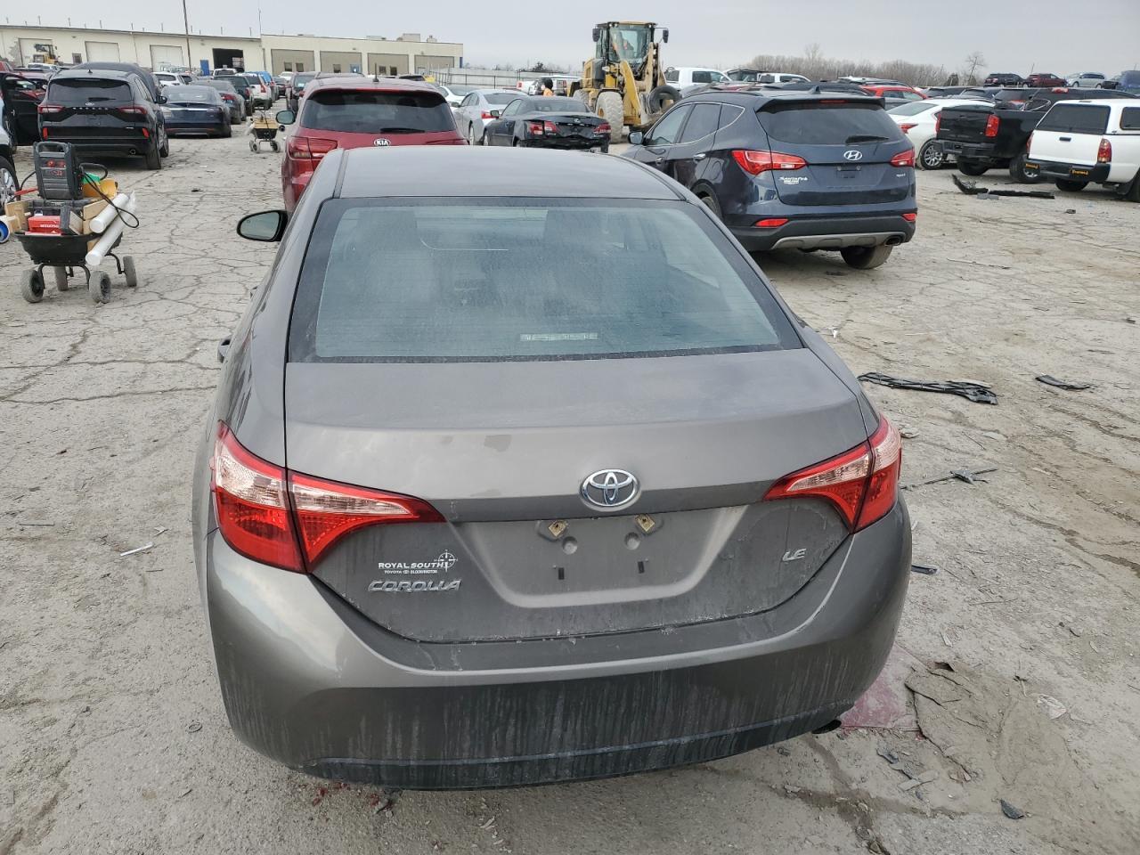 2018 TOYOTA COROLLA L - Image 6