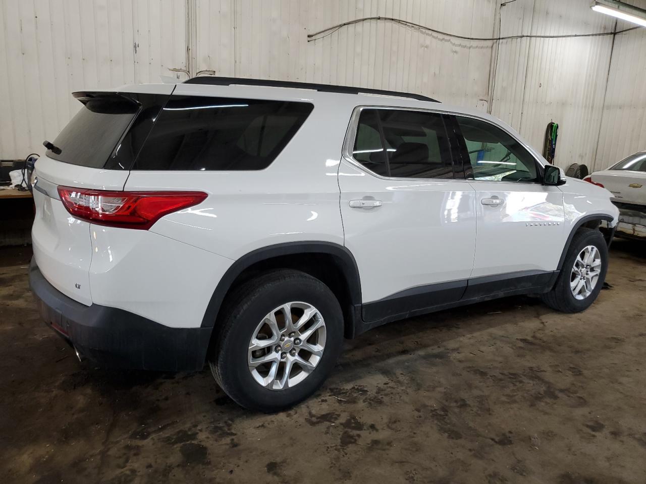 2021 CHEVROLET TRAVERSE L - Фото 3